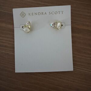 NWT Kendra Scott Tatum Gold Stud Earrings
